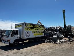 Best Attic Cleanout  in Oaklawn Sunview, KS
